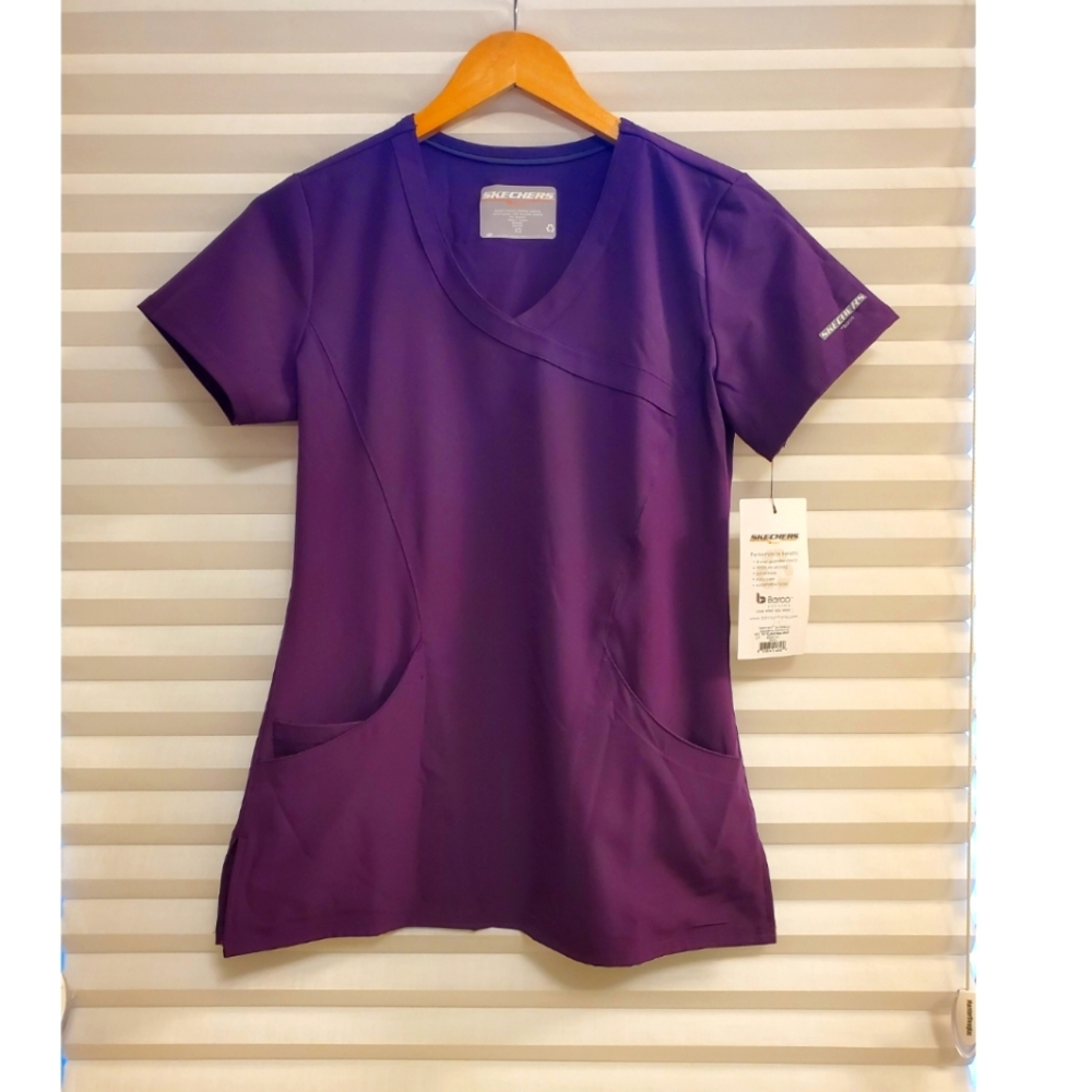 Scrubs (top)